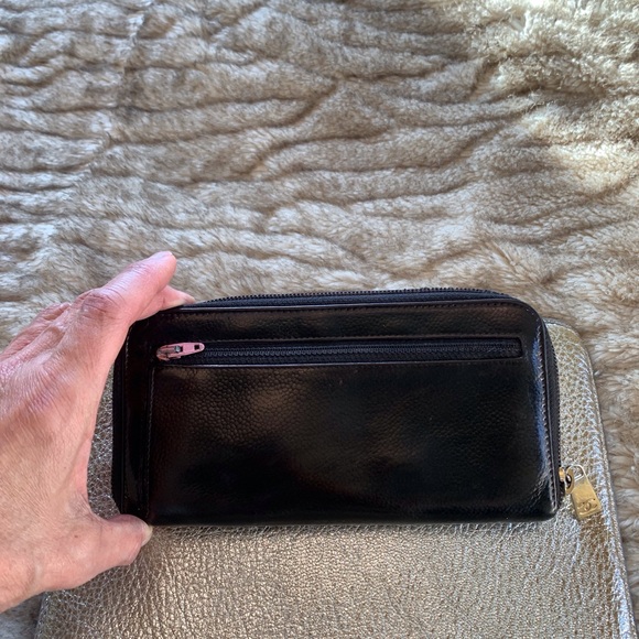 Chanel zip wallet - Picture 2 of 7